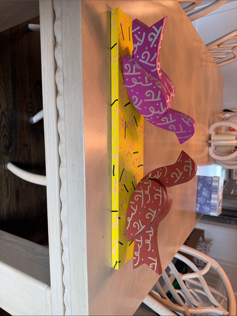 Hand-Painted signed Romero Britto wooden sculpture “Doves” - Picture 10 of 16